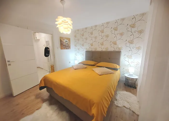 Cozy Kesovija Near Old Town شقة *