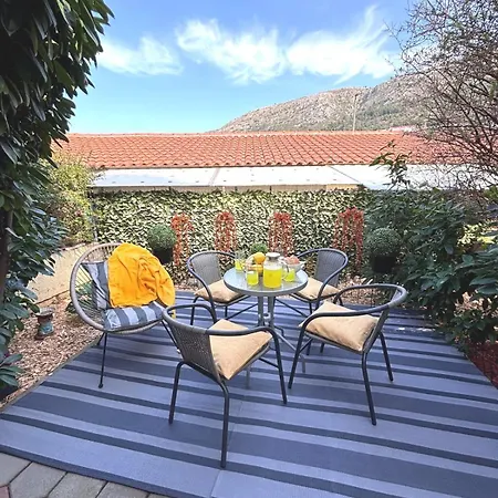 Cozy Kesovija Near Old Town Apartamento Dubrovnik