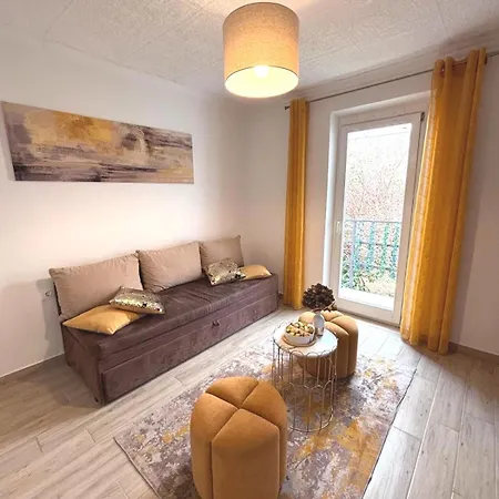 Cozy Kesovija Near Old Town Apartamento