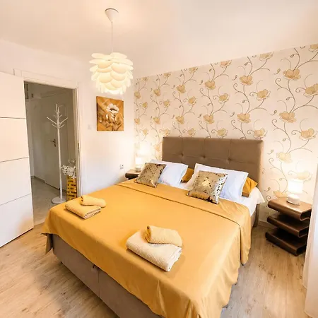 Cozy Kesovija Near Old Town *