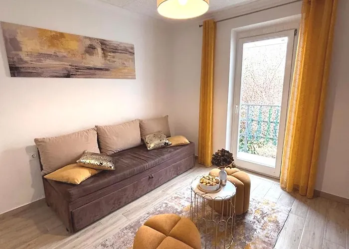 Cozy Kesovija Near Old Town Апартаменты