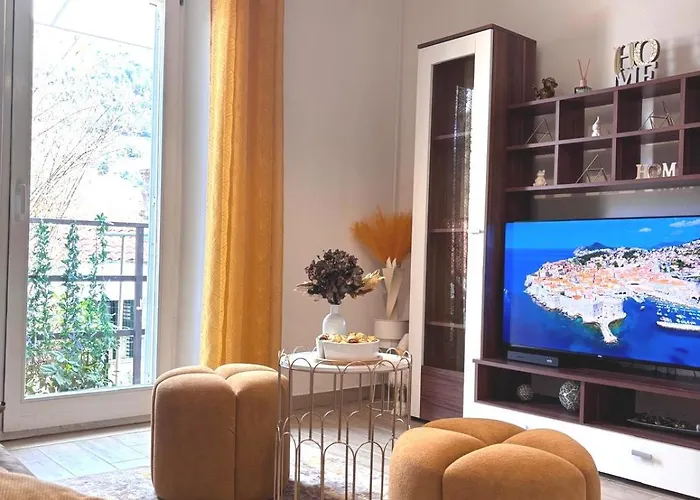 아파트 Cozy Kesovija Near Old Town