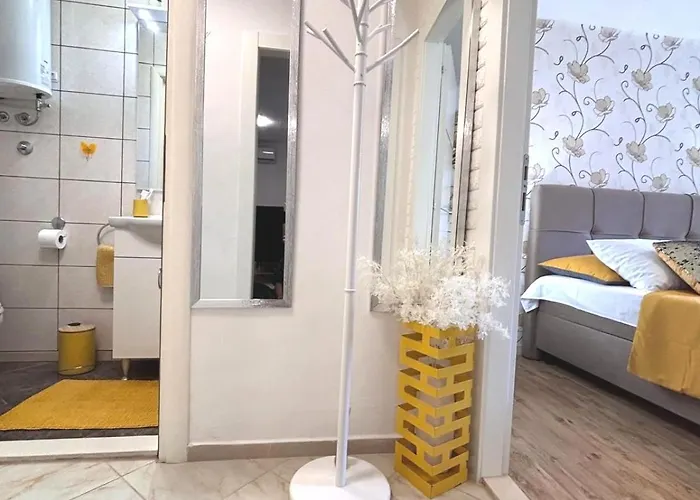 아파트 Cozy Kesovija Near Old Town